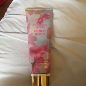 Floral bloom lotion